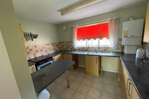 Kitchen 1.jpg