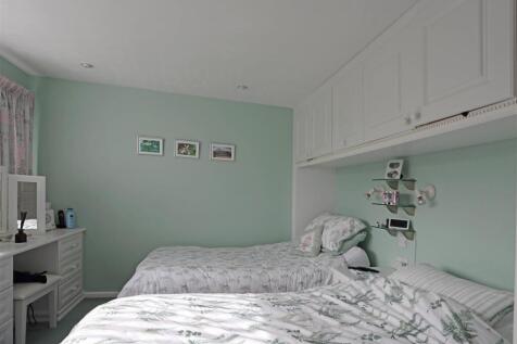 Master Bedroom.jpg