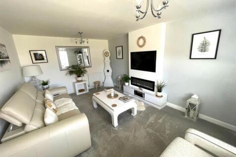 Lounge 1.jpg