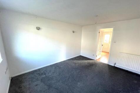 Lounge 1.jpg