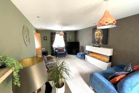 Lounge 2.jpg