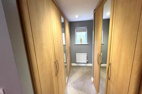 Dressing Area.jpg