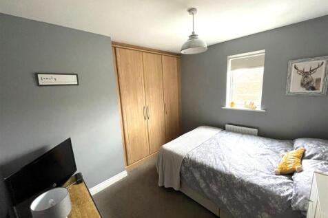 Bed 3.jpg