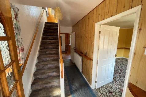 hallway.jpg