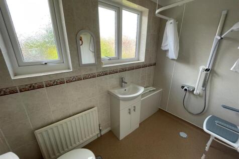 Wet Room.jpg