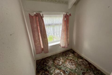 Bedroom 4.jpg