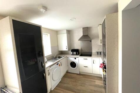 Kitchen 1.jpg