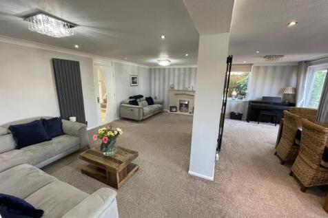new lounge 2.jpg