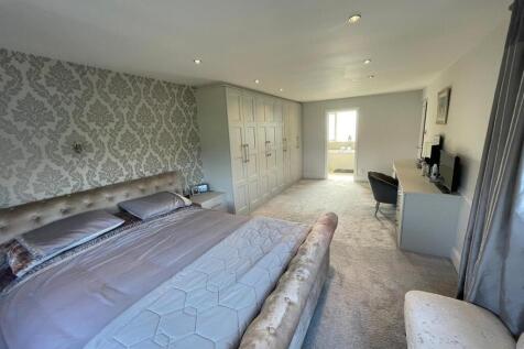 main bedroom 3.jpg