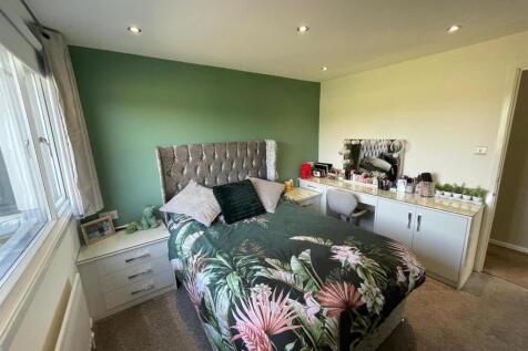 main bed new.jpg