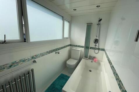 new bathroom.jpg