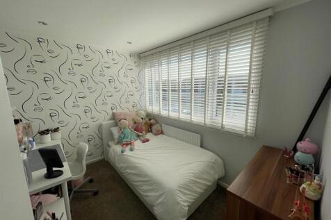 bedroom 3 new.jpg