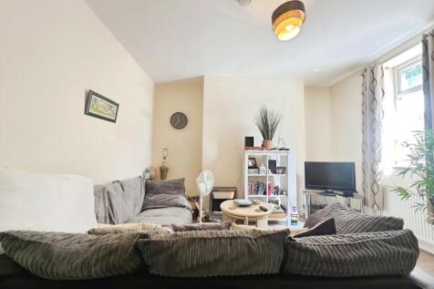 pbox-living_room-312908.jpeg