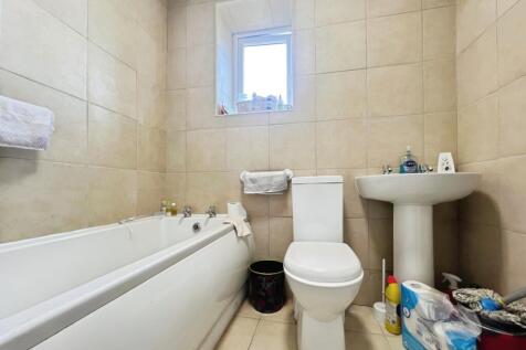 pbox-bathroom-312908.jpeg