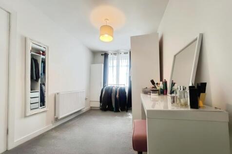 pbox-bedroom-314531.jpeg