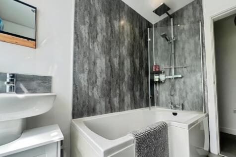 pbox-bathroom-314531.jpeg