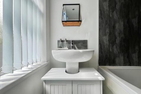 pbox-bathroom-314531.jpeg