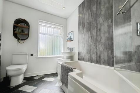 pbox-bathroom-314531.jpeg