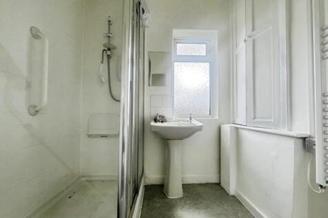pbox-bathroom-317287.jpg