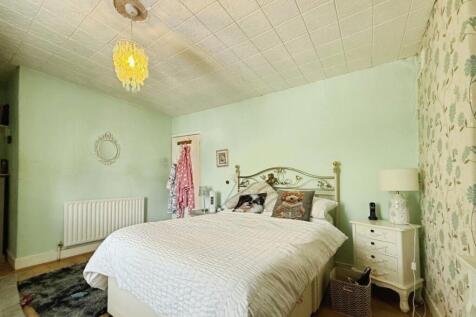 pbox-bedroom-323607.jpg