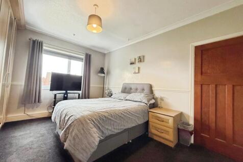 pbox-bedroom-325206.jpg