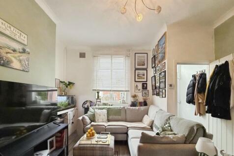 pbox-living_room-325016.jpg