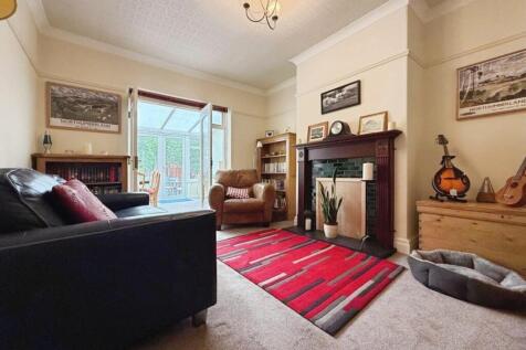 pbox-living_room-326582.jpg