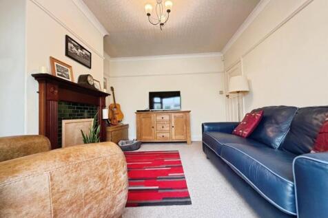 pbox-living_room-326582.jpg