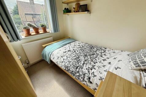 pbox-bedroom-326582.jpg