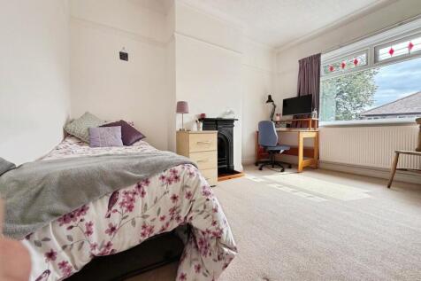 pbox-bedroom-326582.jpg