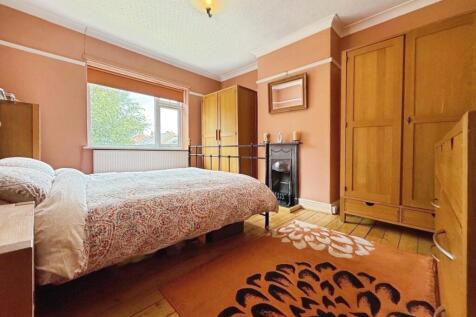 pbox-bedroom-326582.jpg
