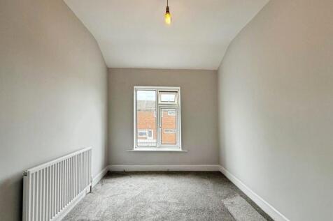pbox-bedroom-337311.jpg