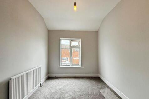 pbox-bedroom-337311.jpg