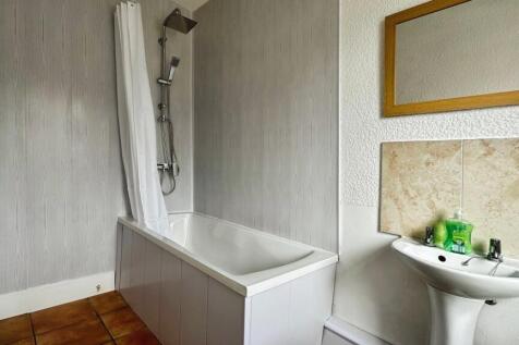 pbox-bathroom-340159.jpg