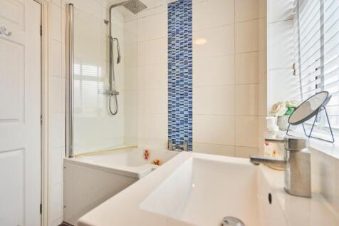 FamilyBathroom-003.jpg