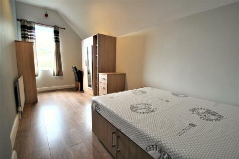 Bedroom 5.jpg