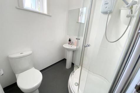 46AG shower 2 large 1700px wide.jpg