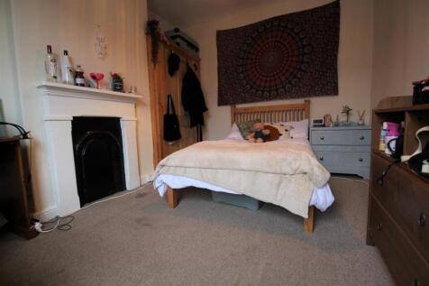 Bedroom 4.jpg
