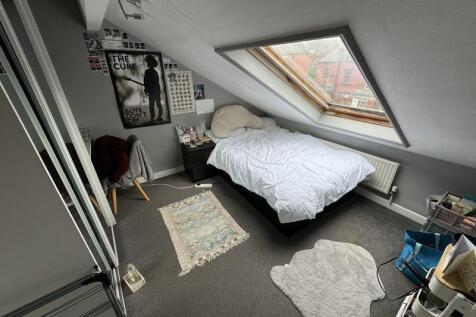 Bedroom 11.jpg
