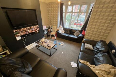 Lounge 1.jpeg