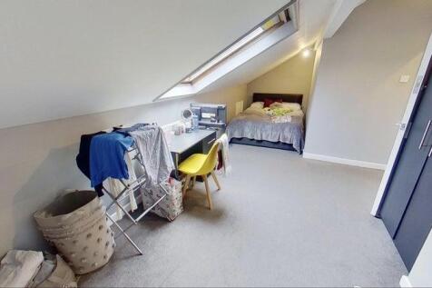 Bedroom 9.jpg