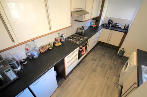 Kitchen 1.jpg
