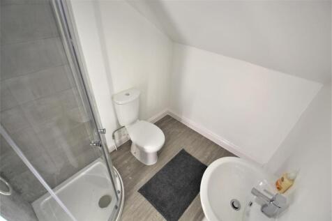 Ensuite Room 7.JPG