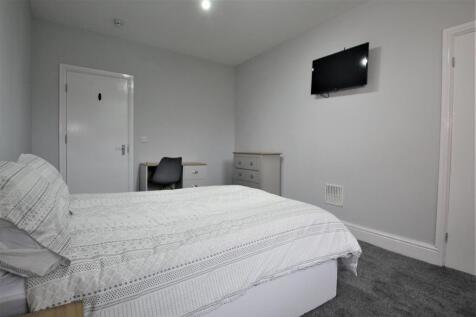 Room 5b.jpg