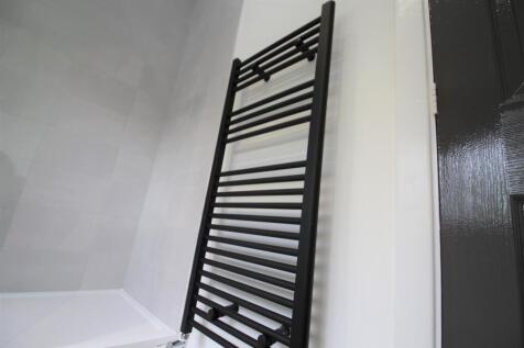 Bathroom 4.jpg