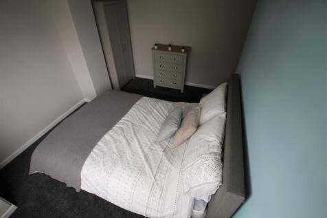 Bedroom 4 3.jpg