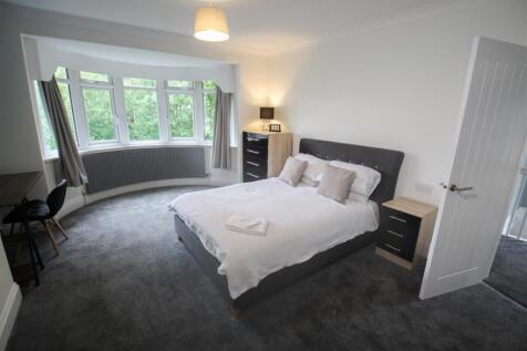 bedroom 4.jpg