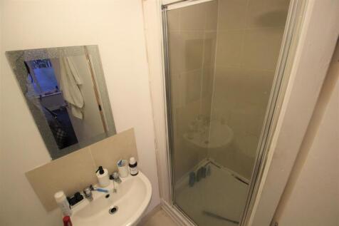 En-suite 2.jpg
