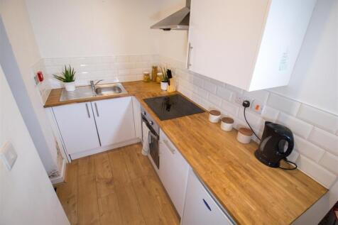 kitchen 2.jpg