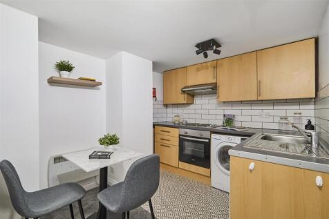 2a Wetherby Grove_07.jpg